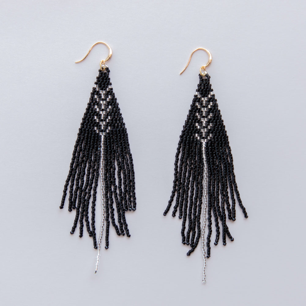 Aretes Chaquira Extra Grandes negros con blanco