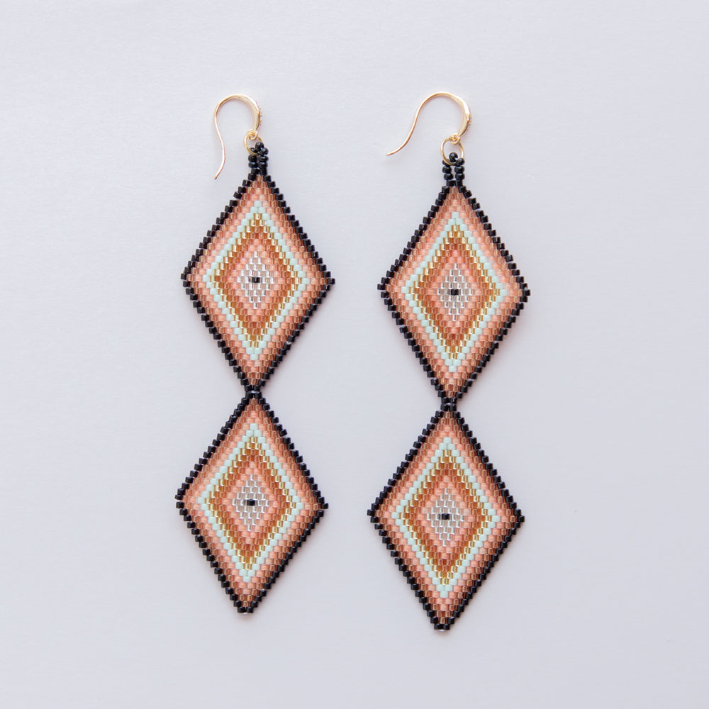 Aretes Chaquira Extra Grandes en triangulo